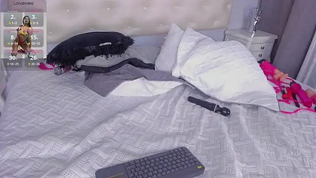 arianaacarter live