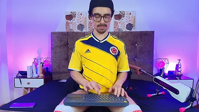Ethan_Briggs_ live