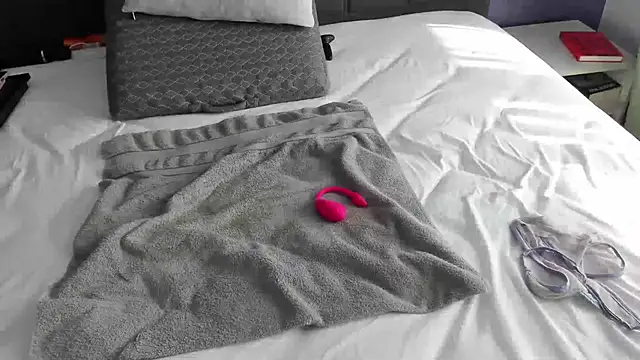 Horny_mommy live