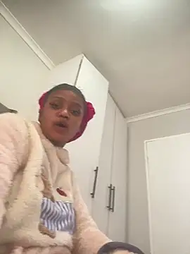 Amberr_Roose live