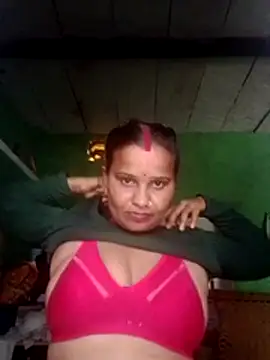Shivani09900 live
