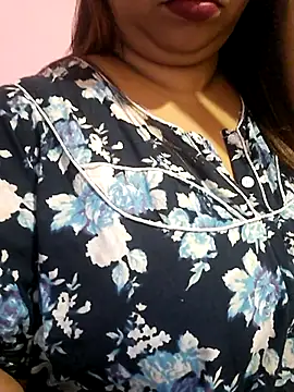 Ravina_patil1 live
