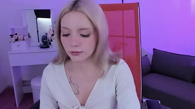 AuroraWrenfield live