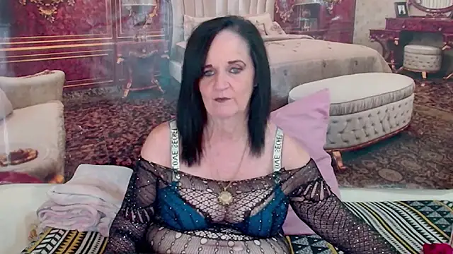 LuciousGrace live