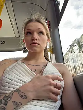 StreetSquirt live