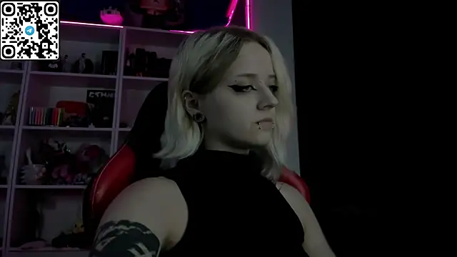Holy_Mistress_S live