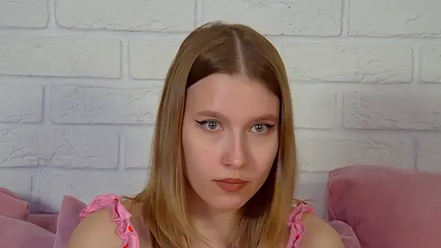 LiliLinn live