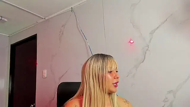 Ivy_Brown_ live