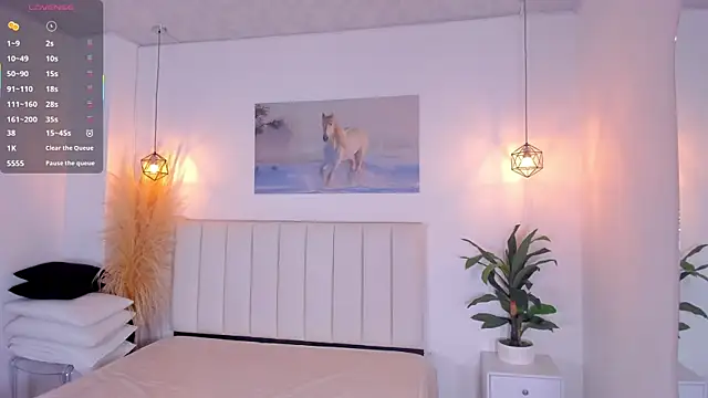 _Emily_Queen live