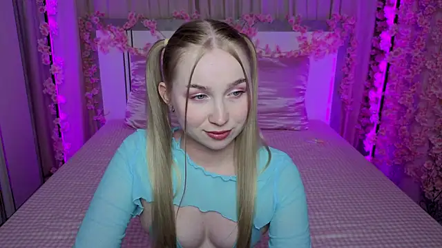 LilyStarlight live