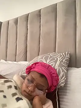 Amberr_Roose live