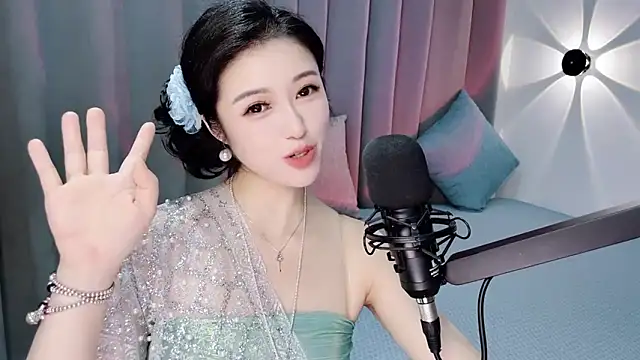 Momo-Wow live