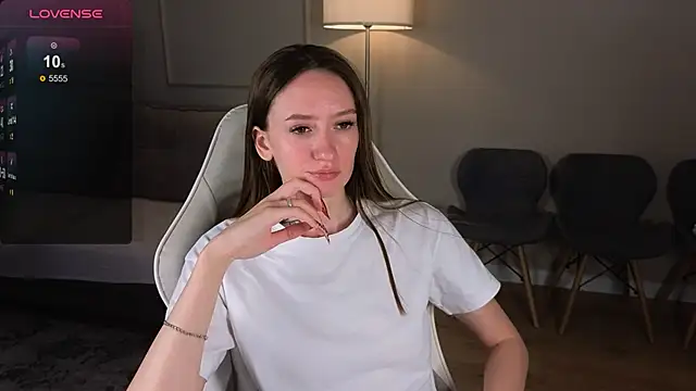 cutienaughtygirl live