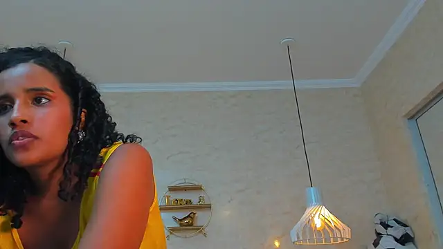 Horny_Curls live