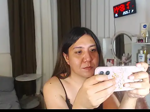 stellahugeX live