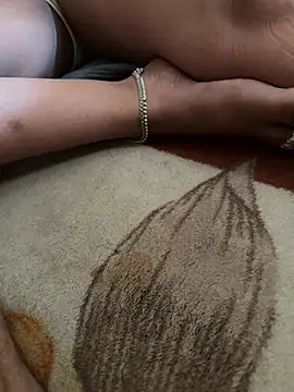 Bold_couple_desi live