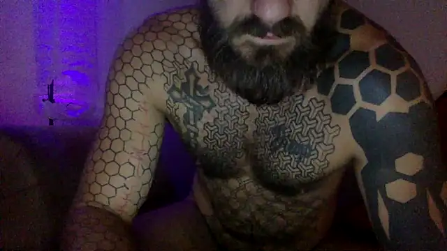 Bearlyfuckinglogan live