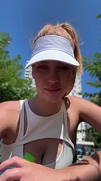 KikiWatson live