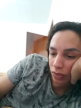 ofjuliaa live
