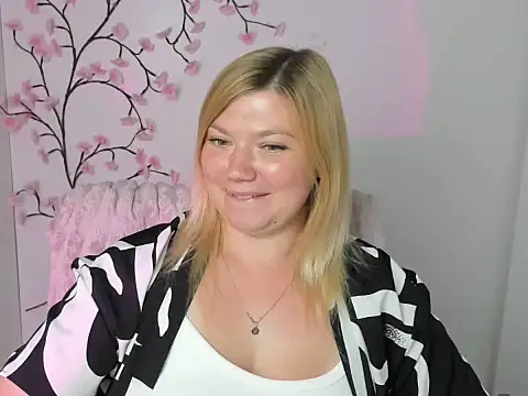 Lola_moree live