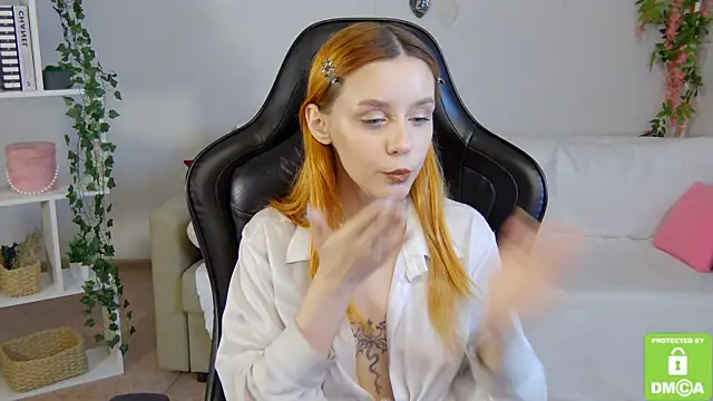 Rachel_lips live