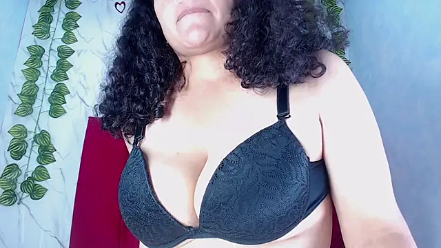 Ashley_Laurentmar live