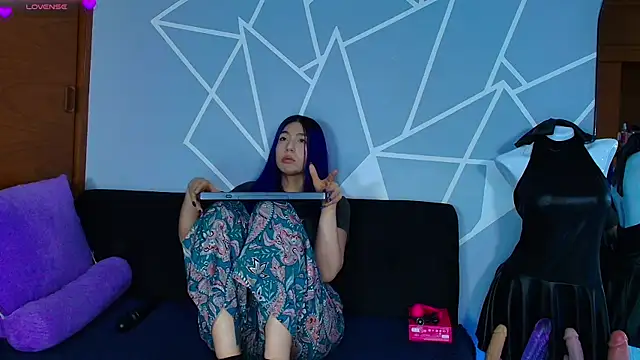 karlamoon23 live