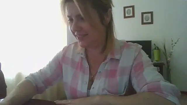 ElenaLove888 live