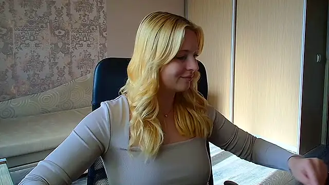 Milka_kiss_ live