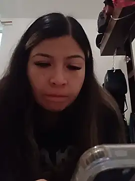 LatinaCalienteMilf live