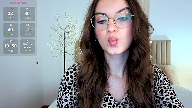 Real_cutie1 live