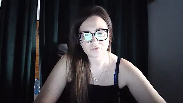 NoraMilf live