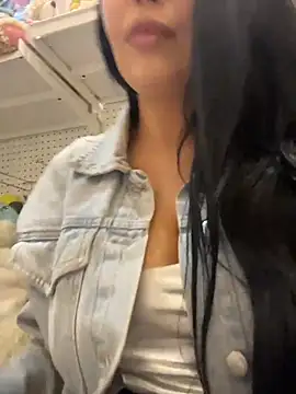 Tisha_Busty live