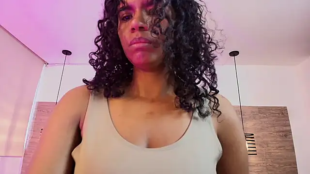 Ellie-Alves live