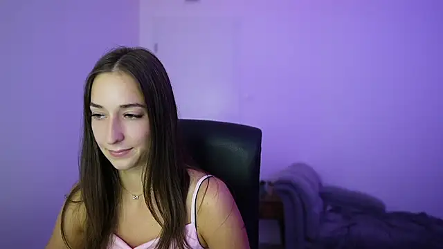 Crystalbrunette18 live