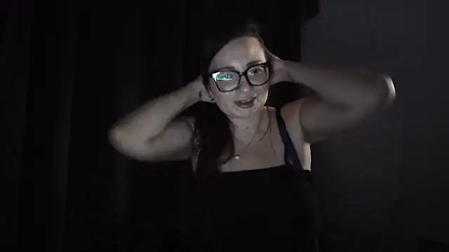 NoraMilf live