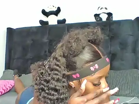 prettytinashe live