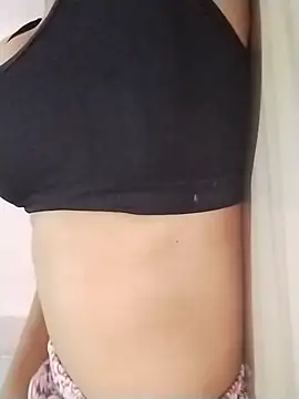 PRIYAGIRLHOT live