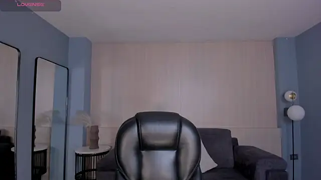 NatalieLewis live