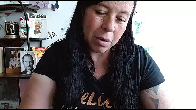 LauraMallioni live