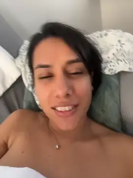 PilarJones_ live