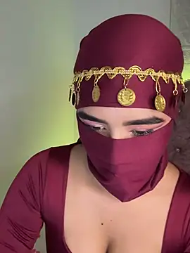 Aisha-Zayed live