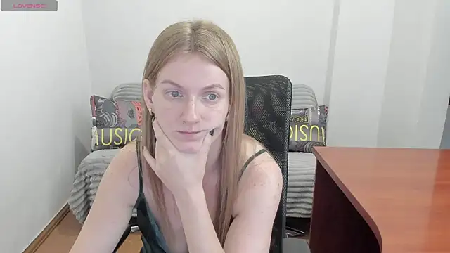 Alisha_Skyes live