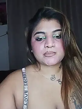 Sanaya_Gil live