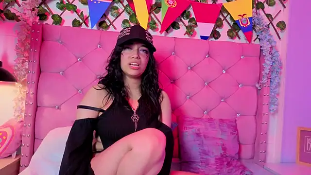 Kira-Berry live