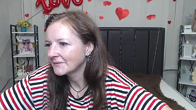 MeganPirs live