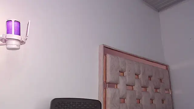 LAILA_GOMEZ1 live