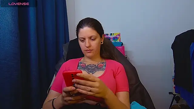 Ann_mikela live