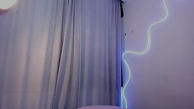 Sara_Foxx1 live