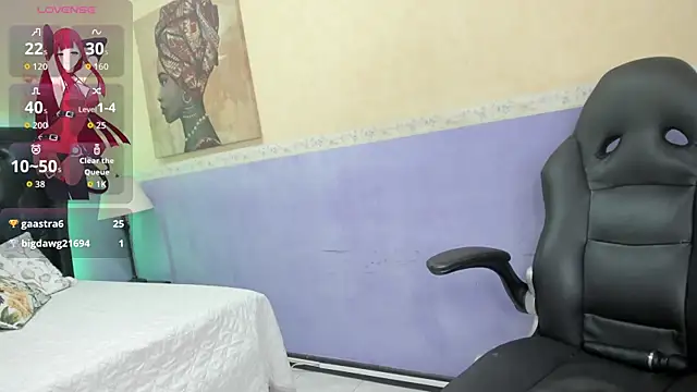 Tiara_Latina live